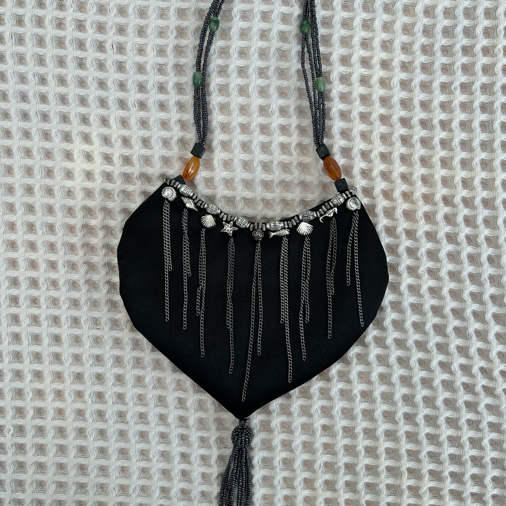 Elegant Black Heart-shaped Mini Bag with Silver and Bead Accents, Handle, Tassel - Picture 8 of 8